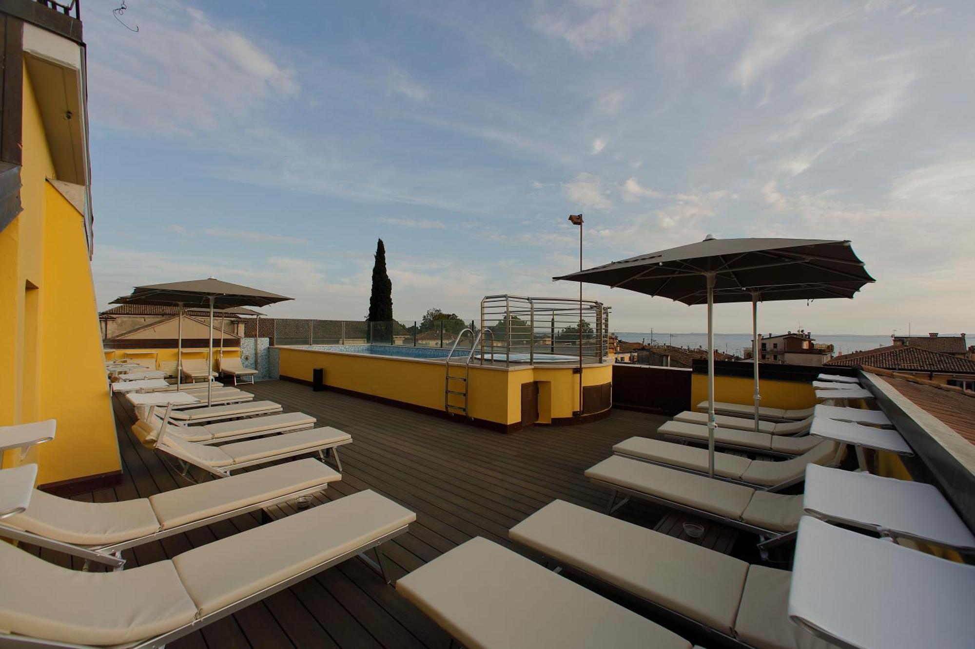 Hotel Namia By Dori Bardolino Exterior foto